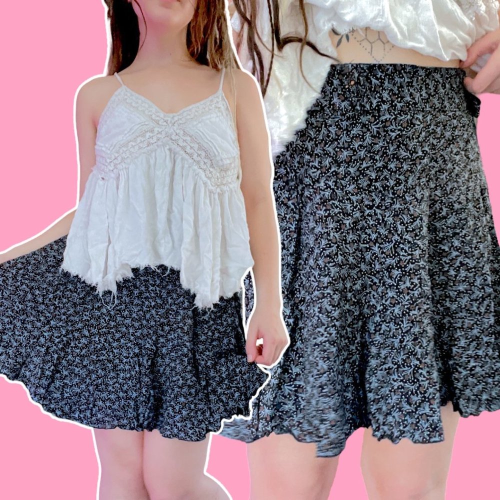 BLACK FLORAL SKIRT